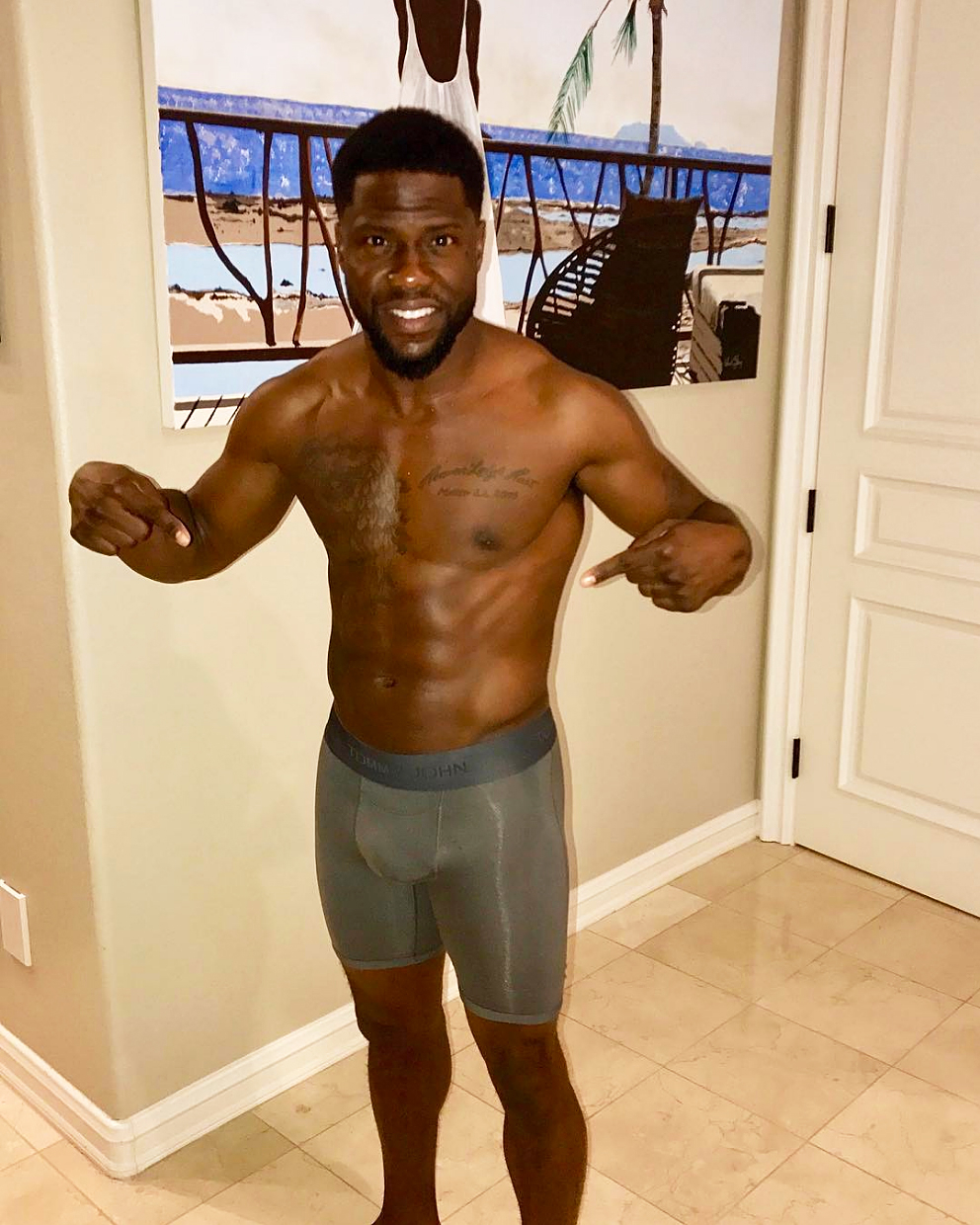 Kevin Hart Shows Off His Six-Pack Abs. kevin hart tommy johns. 