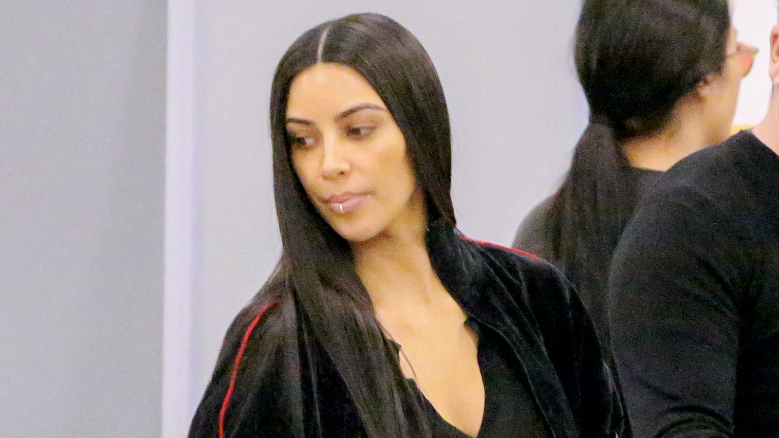 Kim Kardashian catches a flight out of LAX with Scott Disick headed to Dubai January 11, 2017. Juliano/X17online.com