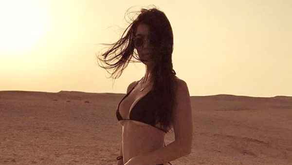 Kourtney kardashian desert bikini 1d2fec20 ffef 4972 887e baf15d0ccb93