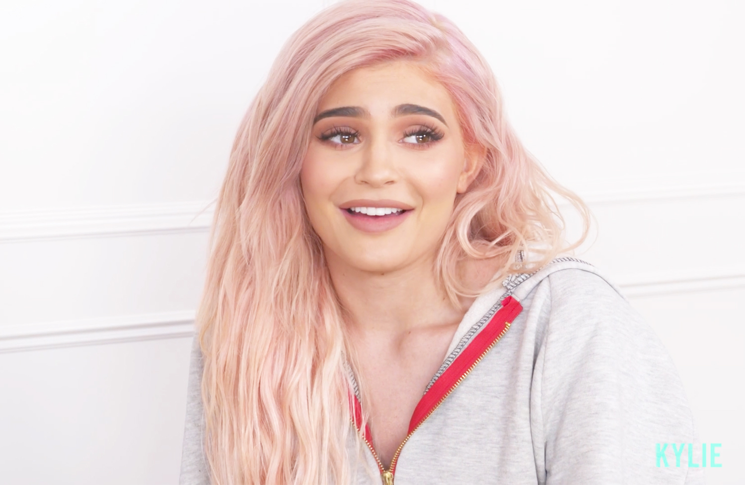 Kylie jenner f29b49b6 78df 442e 80db 30185aba81d1