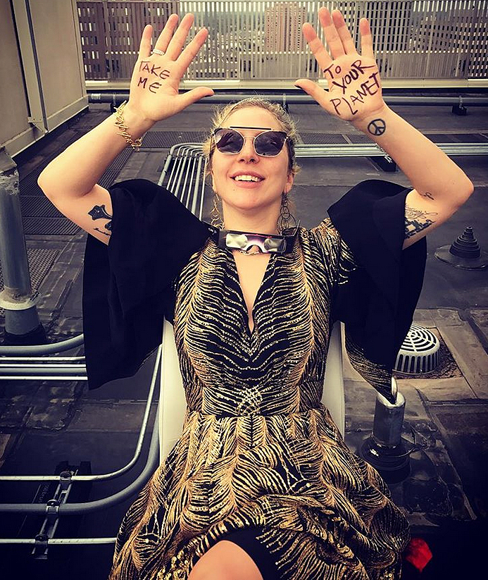 Lady gaga eclipse 8e92d49f f383 4473 83bd ca7f959b1c08