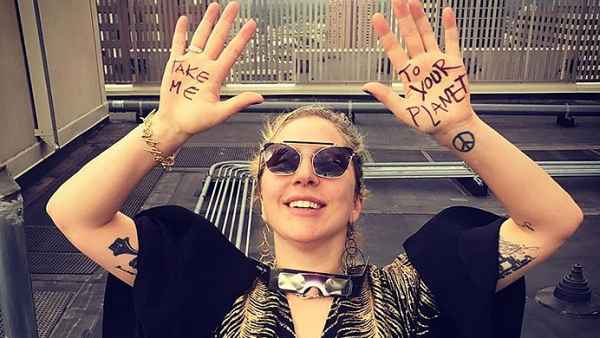 Lady gaga eclipse 8e92d49f f383 4473 83bd ca7f959b1c08