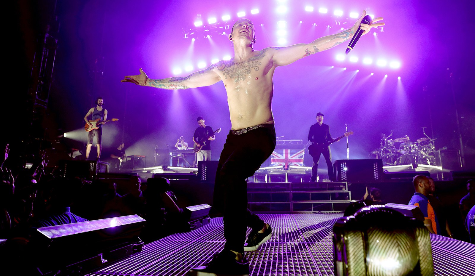 Watch Chester Bennington s Final Music Video With Linkin Park Us Weekly watch-chester-bennington-s-final-music-video-with-linkin-park-us-weekly