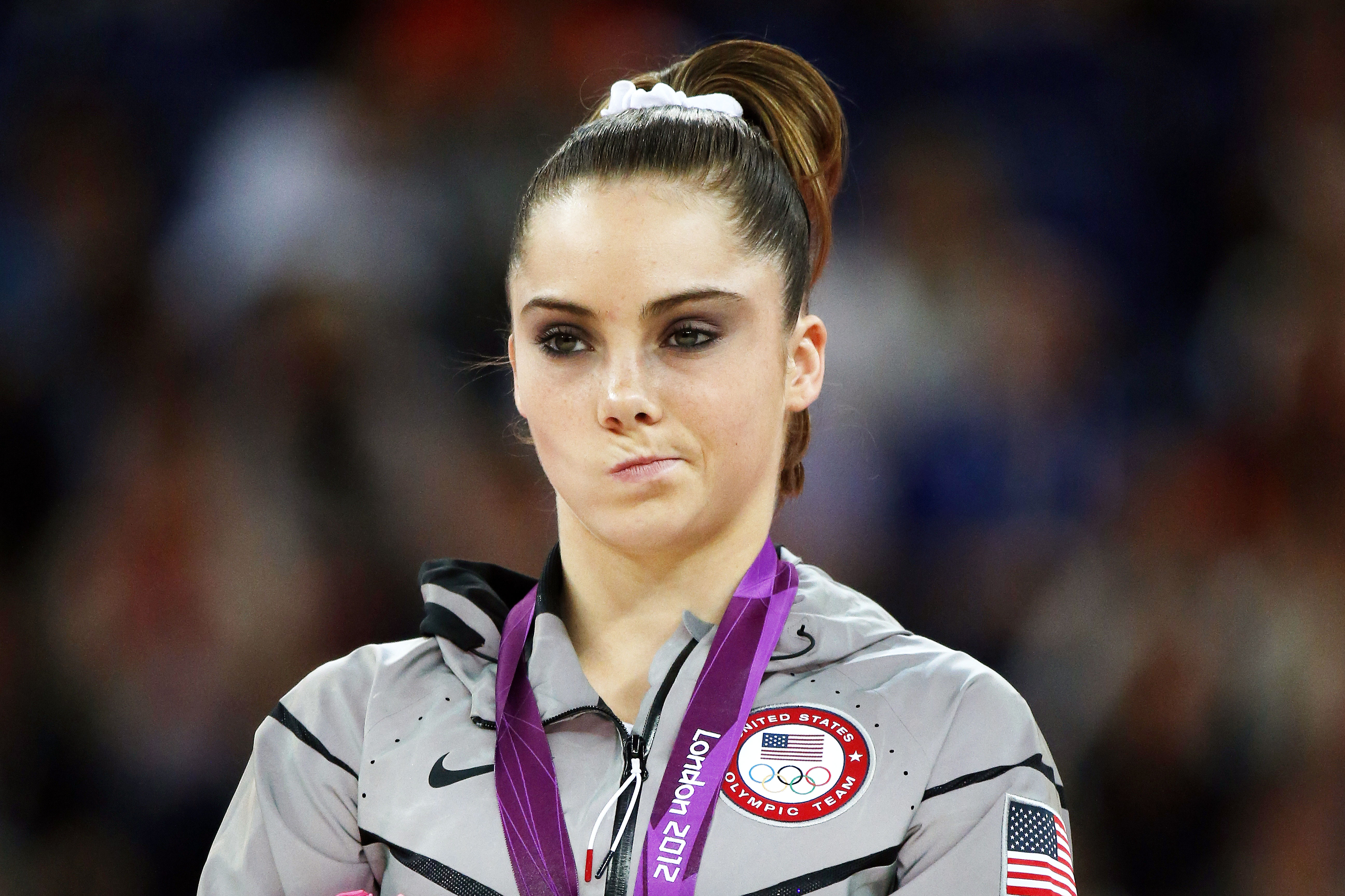 Mckayla Maroney Re Creates Her Not Impressed Face Thanks Phelps For 