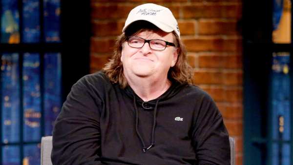 Michael moore zoom b5217cf7 9b5d 440d 8485 e645f85dd213