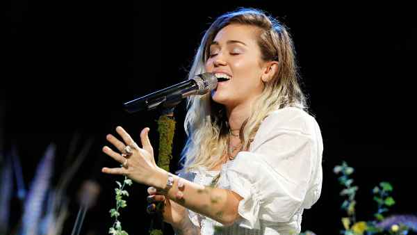 Miley Cyrus The Voice