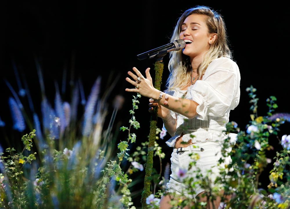 Miley Cyrus The Voice