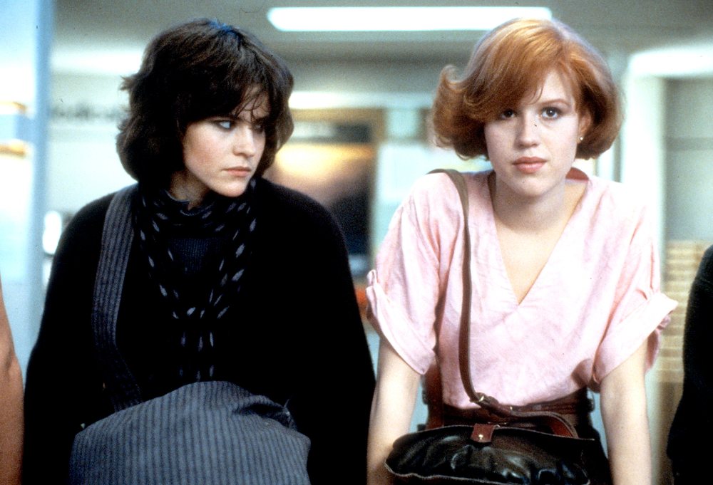 Ally Sheedy and Molly Ringwald in a scene from the film 'The Breakfast Club', 1985.