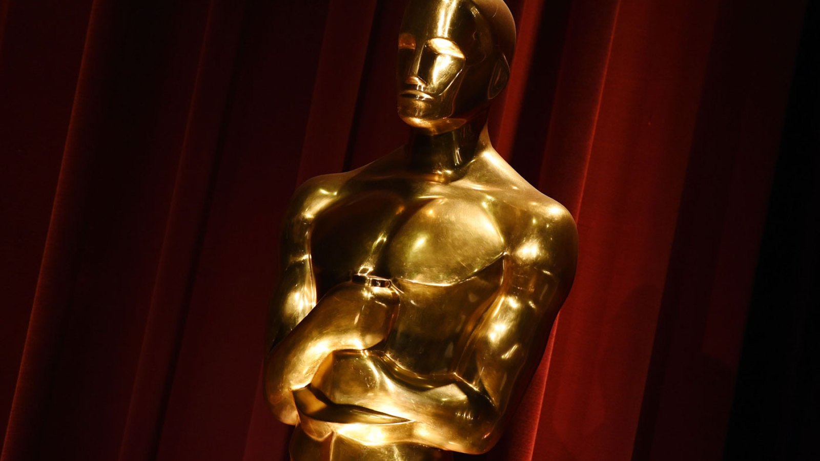 An Oscar statue