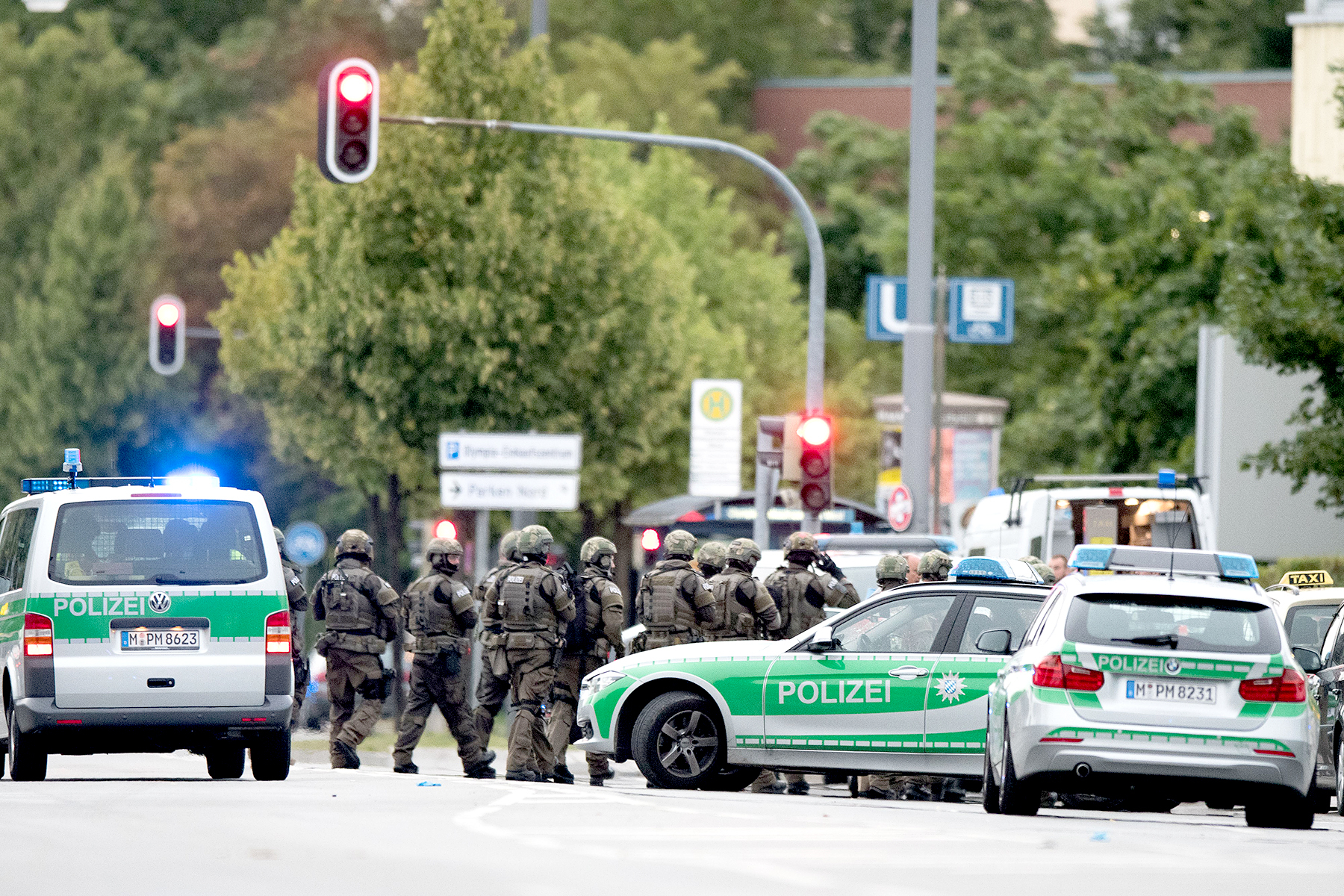 Police officers respond to a shooting at the Olympia Einkaufzentrum (OEZ) at July 22, 2016 in Munich, Germany.