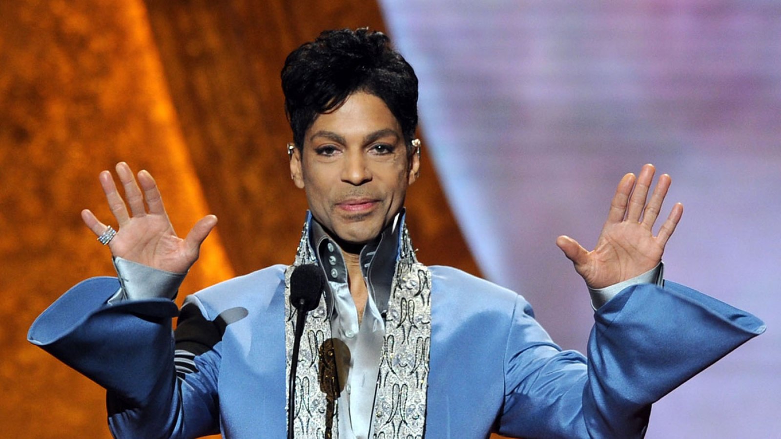 Prince had an appointment with an addiction doctor, according to a report