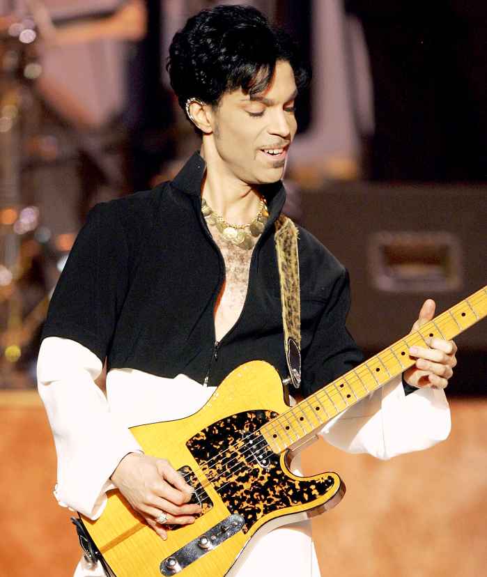 Prince performs onstage at the 36th Annual NAACP Image Awards at the Dorothy Chandler Pavilion on March 19, 2005 in Los Angeles, California.