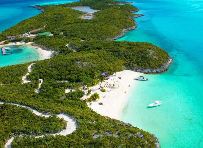 Little Hall's Pond Cay