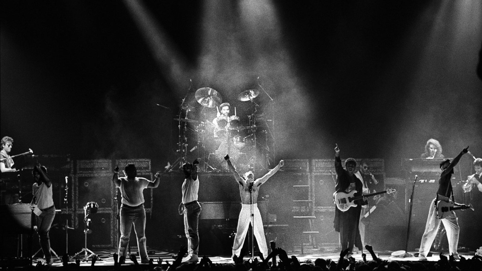 Prince performs with The Revolution in Rotterdam in 1986.
