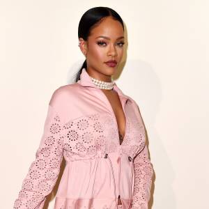Rihanna 24446 pm f34147c2 4369 45f3 bea6 300341bb9617