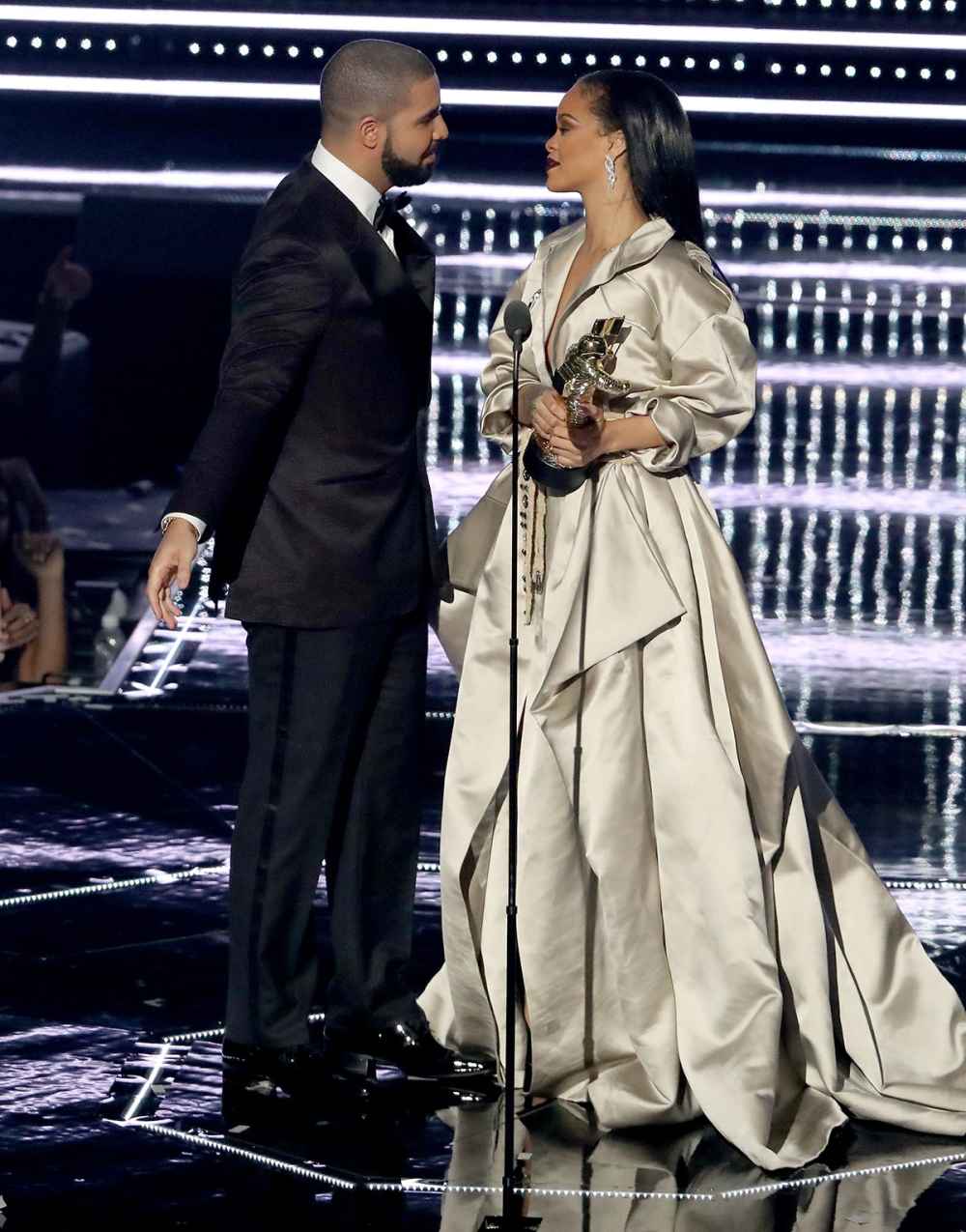 Drake and Rihanna at the 2016 MTV Video Music Awards