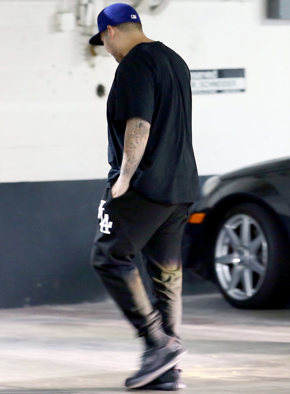 Rob Kardashian steps out.