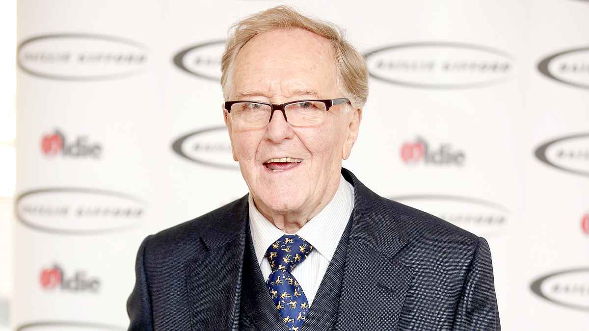 Robert Hardy arrives for the 'Oldie Of The Year Awards' at Simpsons in the Strand on February 2, 2016 in London, England.