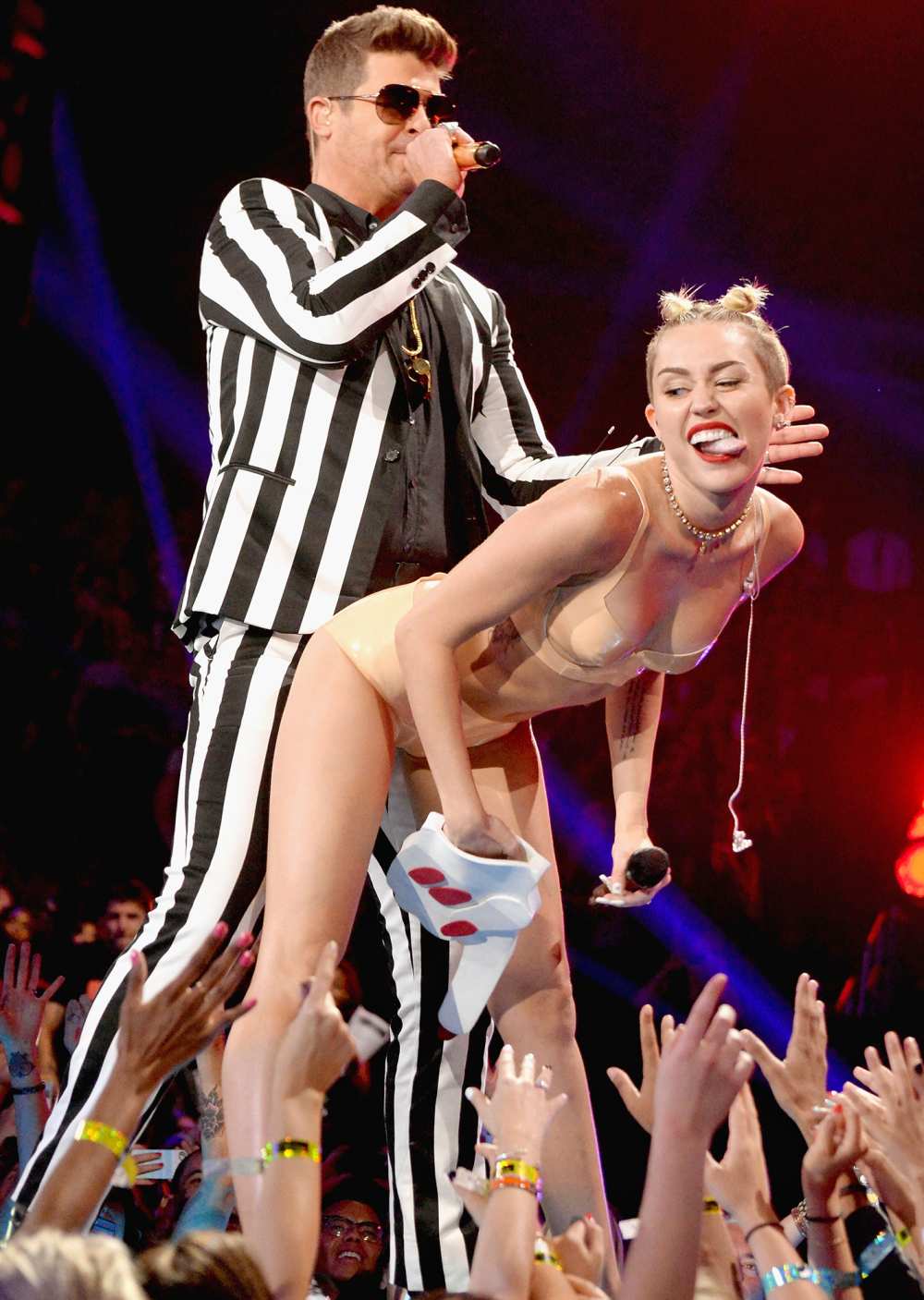 Robin Thicke, Miley Cyrus, Twerk, MTV, Video Music Awards, VMAs, 2013