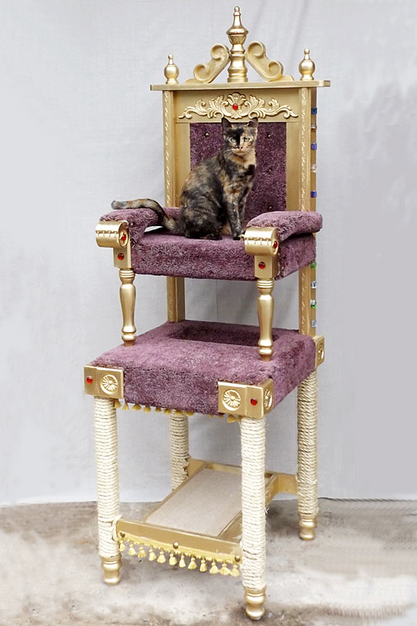 royal throne cat tree