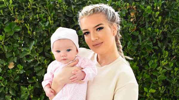 Ruth Lee postpartum belly