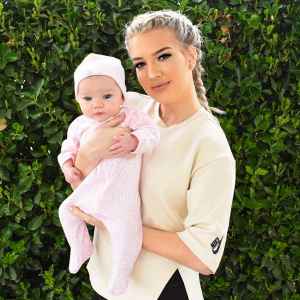 Ruth Lee postpartum belly