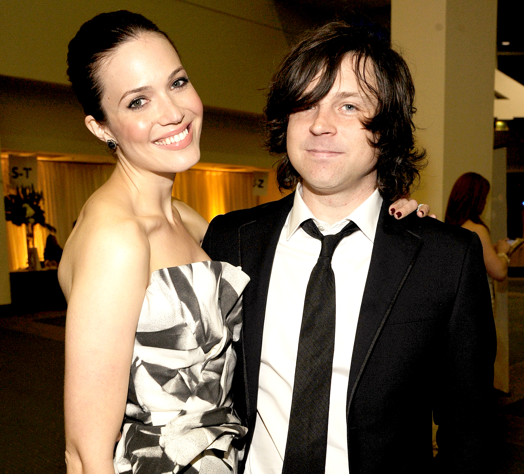 Ryan adams and mandy moore 222523a7 7b24 4a71 8d50 84a920698f5f