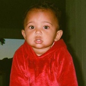 Saint west zoom 253714f3 822f 4fbf a2d7 1af7dde72540