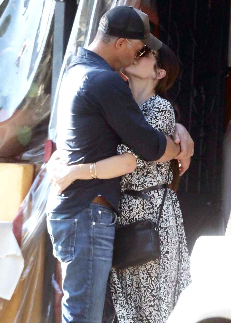 Sandra Bullock Bryan Randall kissing