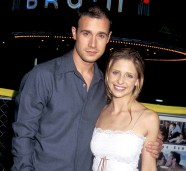 Sarah Michelle Gellar Freddie Prinze Jr Spotted With Their Adorable 