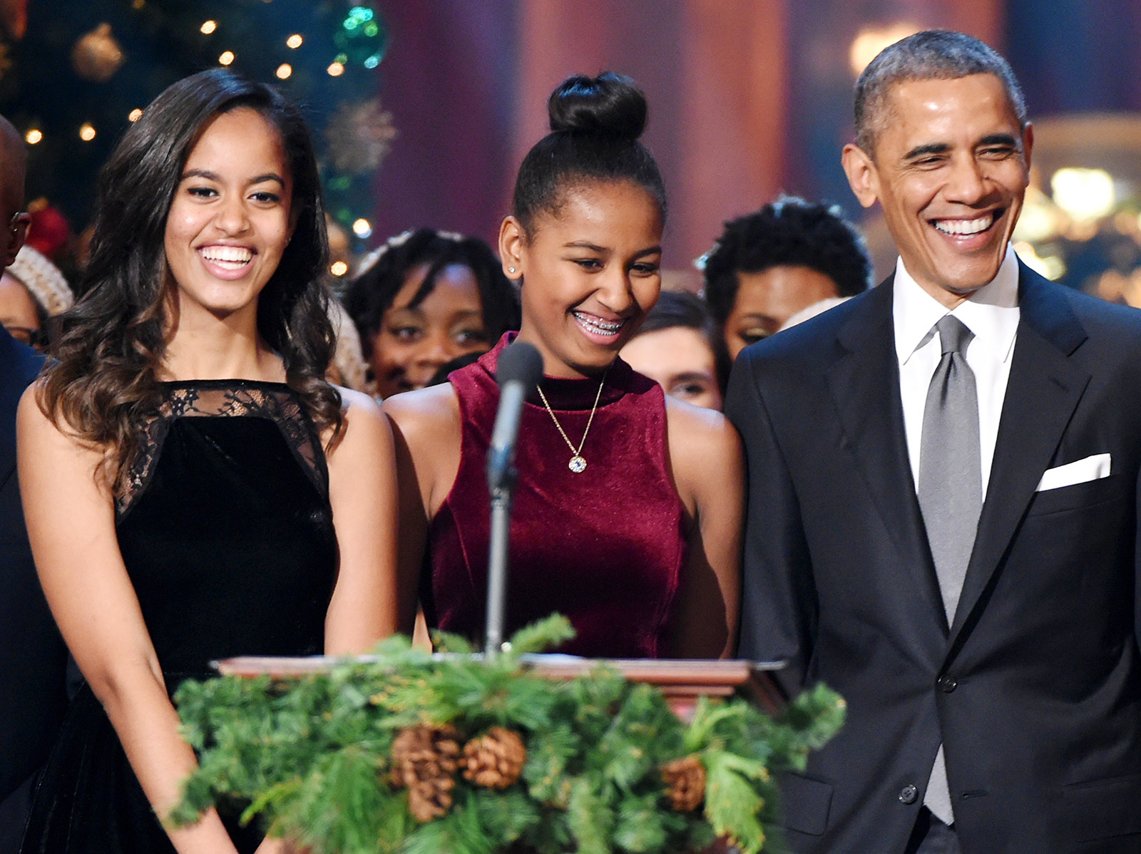Sascha, Malia and Barack Obama