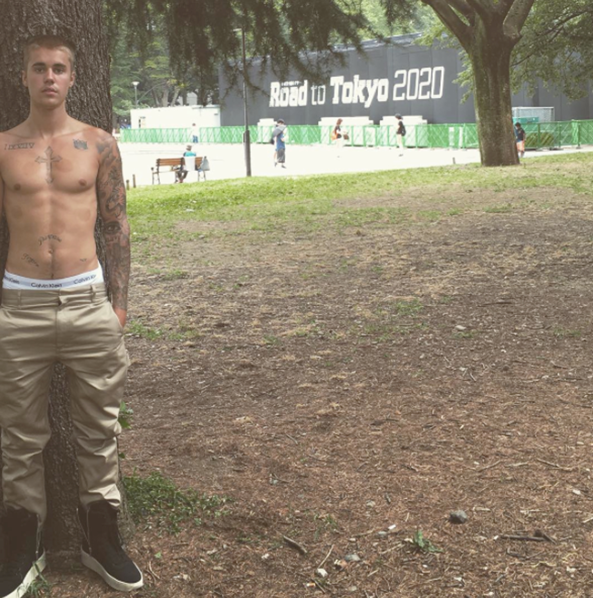 Dispersión hierba Deliberadamente Justin Bieber's 12 Hottest Shirtless Posts