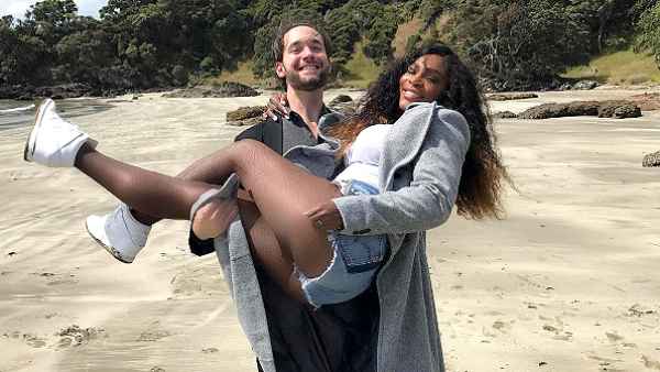 Serena williams alexis 38fe609f a472 4b15 ac02 e0e638fc0d30