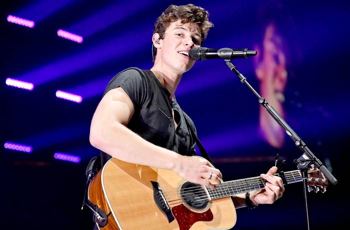 Shawn Mendes performs at Prudential Center on August 17, 2017 in Newark, New Jersey.