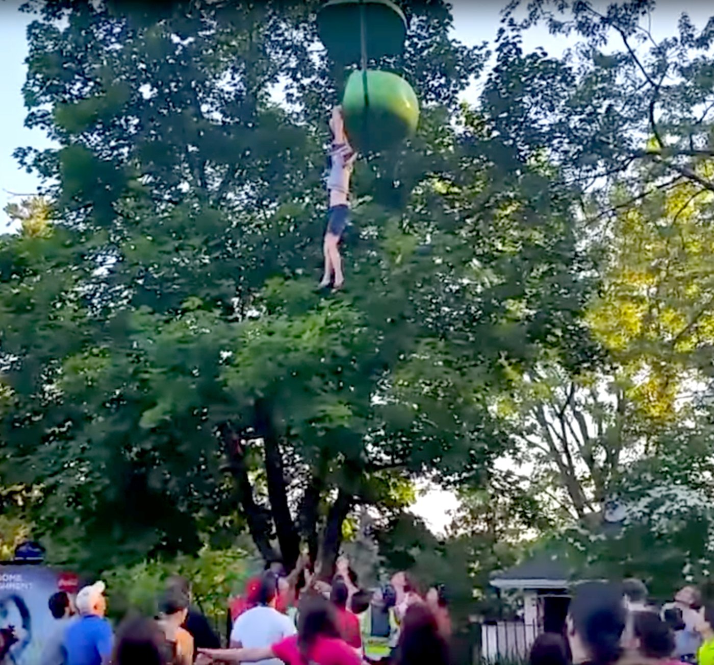 Girl Falls 25 Feet Off Six Flags Ride, Bystanders Catch Her: Watch | Us ...
