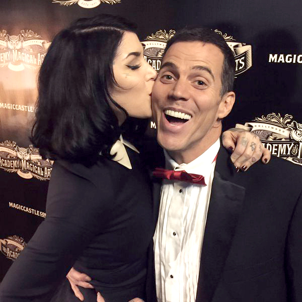 Steve o kat kiss zoom 43afb456 1ad7 4547 9015 5ccfc0f61c84