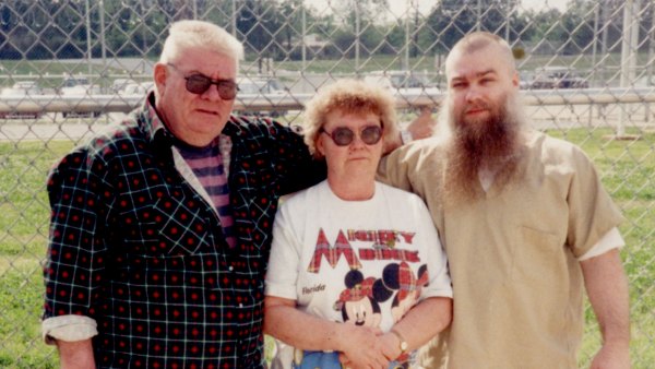 Steven Avery and his parents.