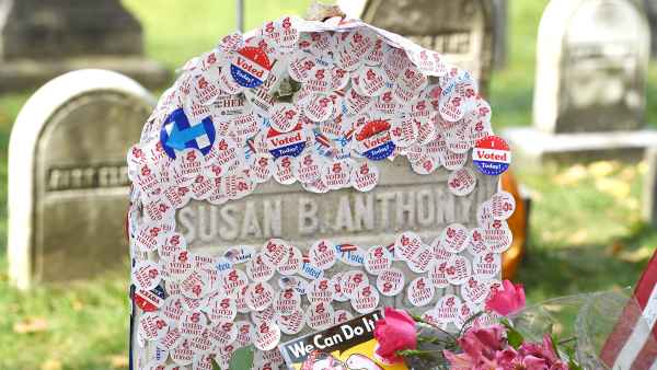 Susan b anthony grave zoom d9971b5b 6699 46a3 a72c 0df9baaf3876