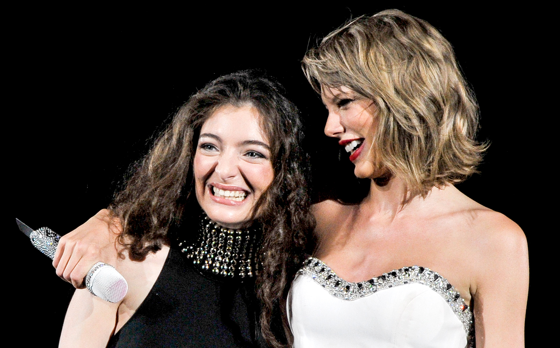 Taylor Swift and Lorde perform onstage during The 1989 World Tour Live at Nationals Park on July 13, 2015 in Washington DC.