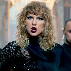 Taylor swift music video 5a52dab6 77d5 4104 a0f0 cac4424fa5f8