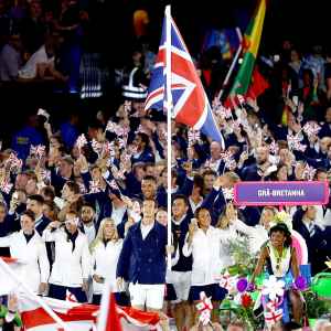 Flag bearer Andy Murray of Great Britain leads his team during the Opening Ceremony of the Rio 2016 Olympic Games at Maracana Stadium on August 5, 2016 in Rio de Janeiro, Brazil.