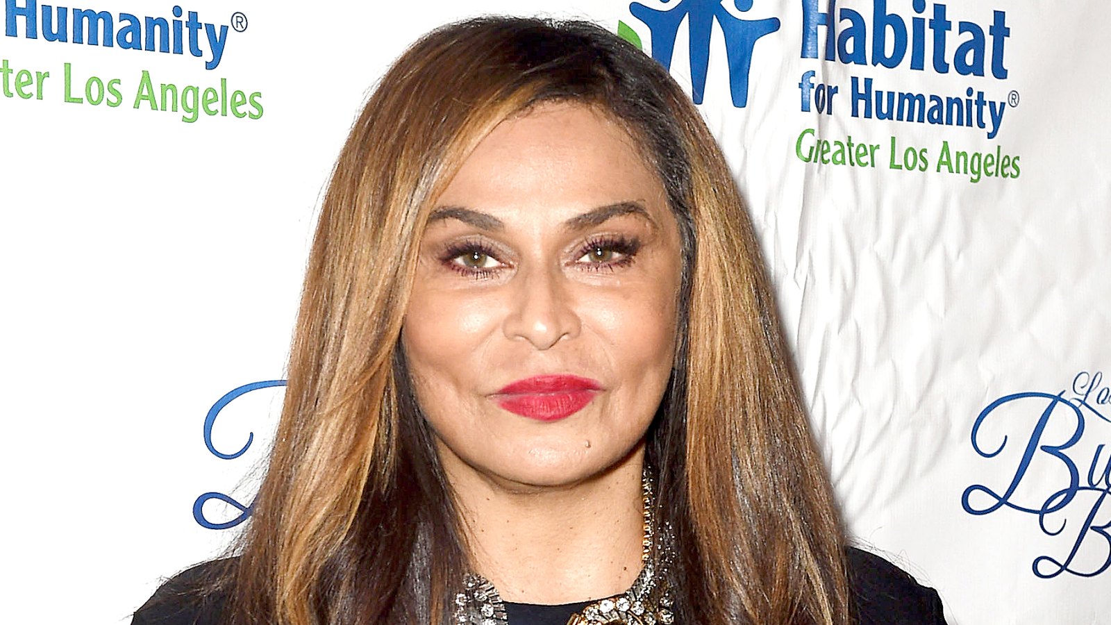 Tina Knowles Lawson arrives at the Habitat LA 2017 Los Angeles Builders Ball at The Beverly Hilton Hotel on September 28, 2017 in Beverly Hills, California.