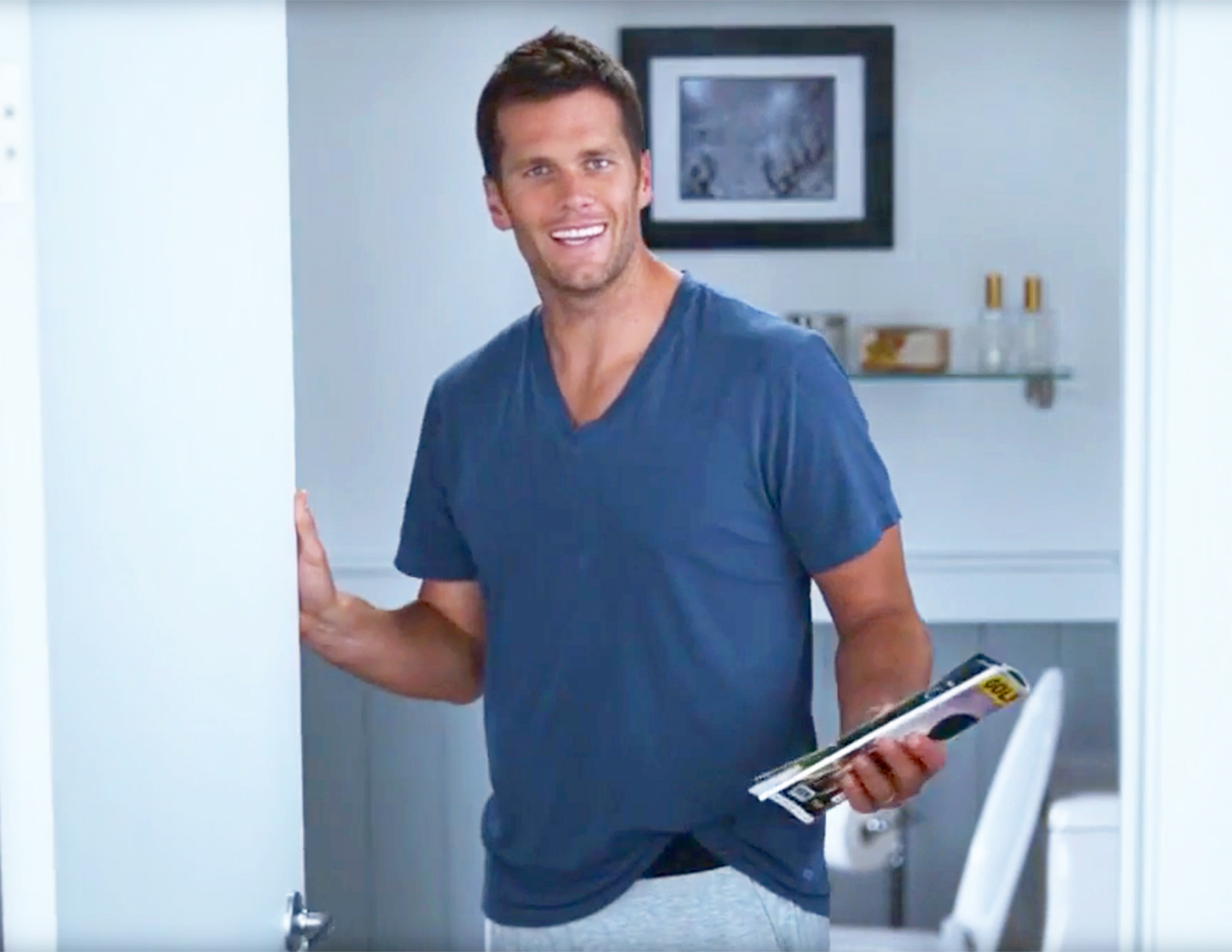 Tom Brady Downs Pancakes in First Super Bowl 2017 Commercial: Watch!2000 x 1547