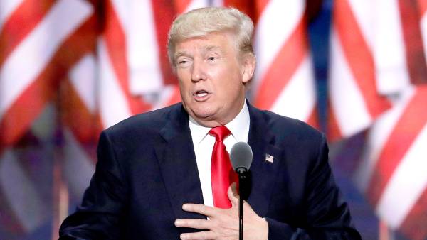 Trump zoom 99fa0532 5d5a 4370 b745 1277dd32cf35