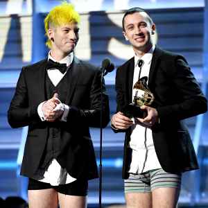 Twenty one pilots zoom c363aca8 4daf 403a b6c7 66be92df23b0
