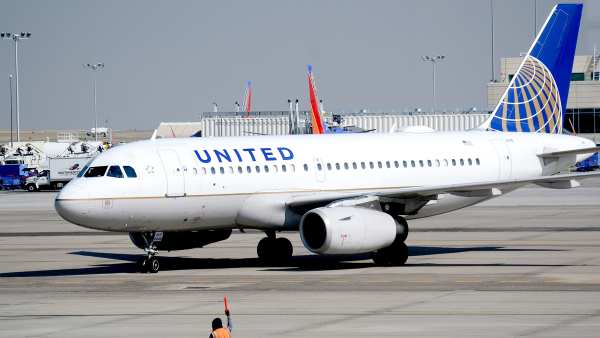 United plane zoom cada4719 3fa6 4c06 842d 97a0196c8ebf