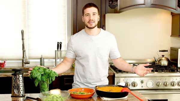Vinny guadagnino kitchen 6de26d6e 1e5f 46fd 9c62 190bc848c704