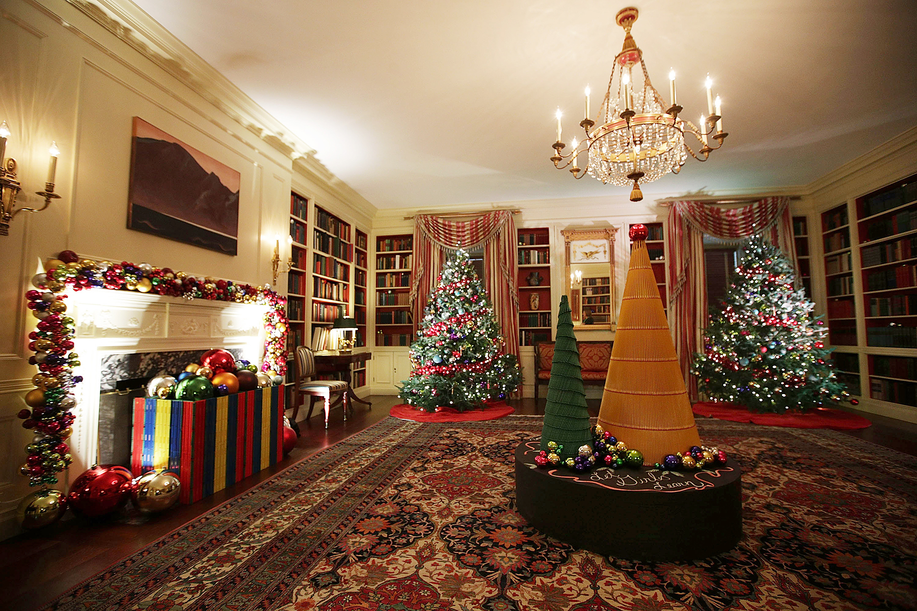 White House Christmas tree decorations